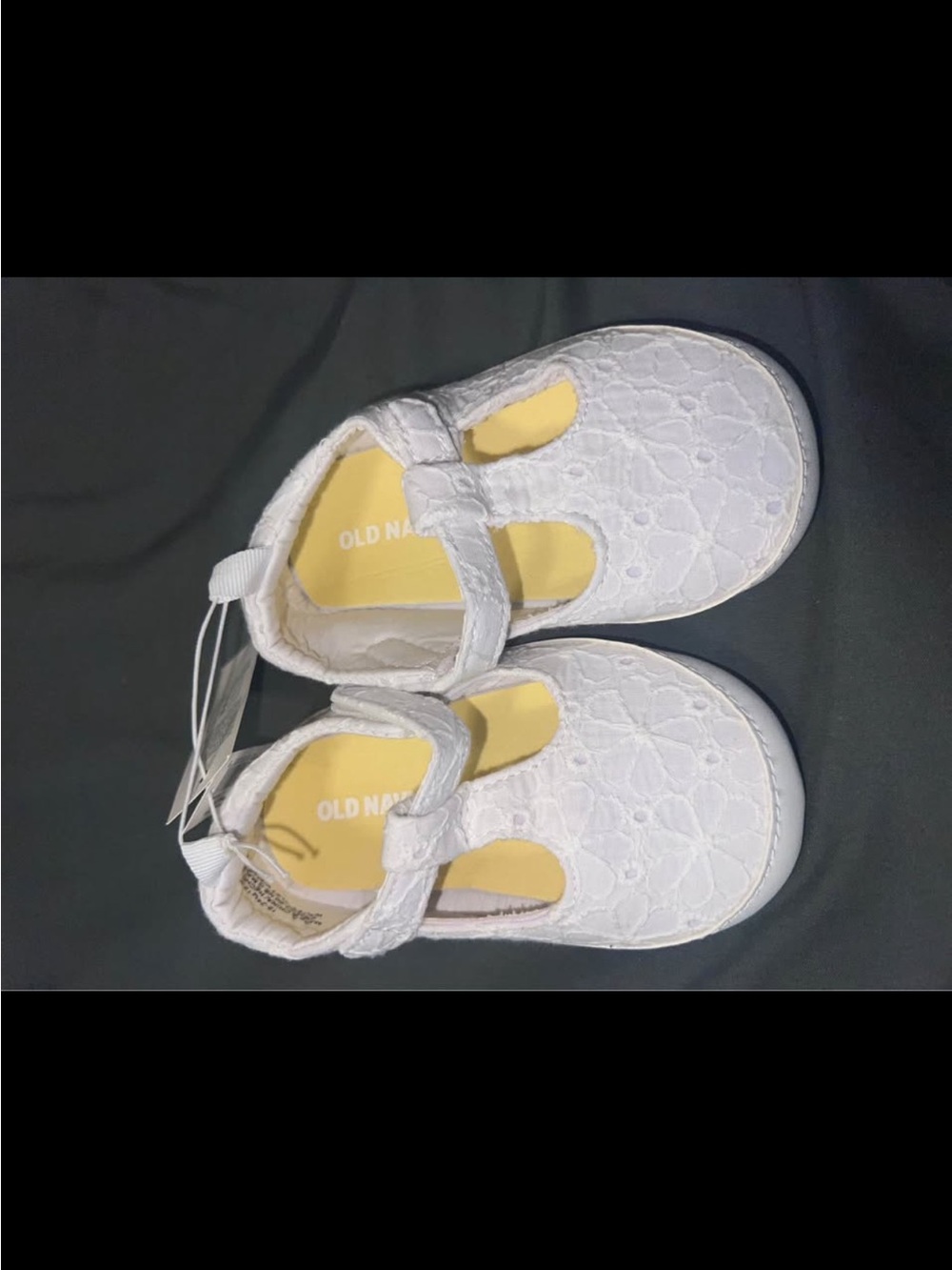 Old Navy White Lace Baby Mary Jane Shoes